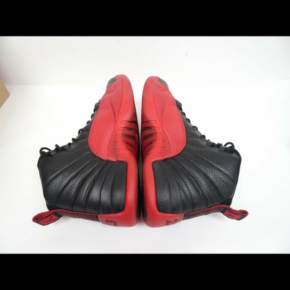 Jordan Retro 12 Flu Game - Picture 5 of 8